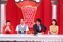 （左から）ザ・プラン9・お～い！久馬、笑い飯・西田、千原ジュニア、竹上萌奈アナ。(c)関西テレビ