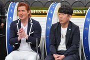 左から竹内力、FUJIWARA藤本。(c)MBS