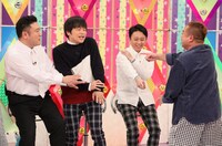 （左から）アンタッチャブル山崎、バカリズム、有吉弘行、出川哲朗。(c)テレビ朝日