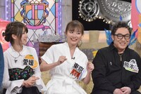 左から脇田穂乃香、内田理央、コロッケ。(c)読売テレビ