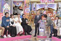 「秘密のケンミンSHOW＆ダウンタウンDX 春の超豪華合体スペシャル！」のワンシーン。(c)読売テレビ