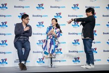 アルコ＆ピースと関根麻里（中央）。