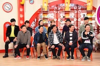 スタジオの芸人リポーターたち。(c)関西テレビ