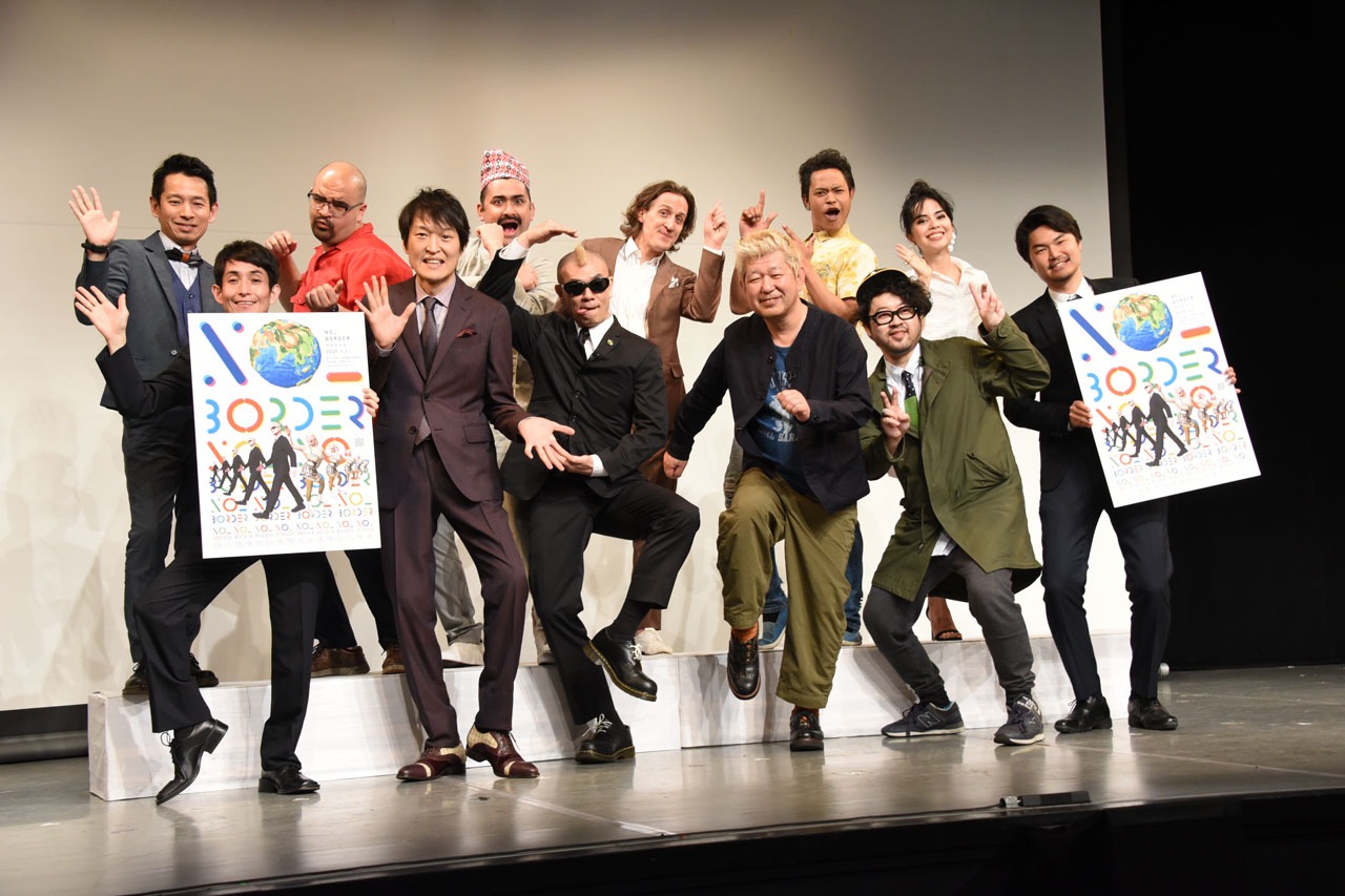 「NO BORDER」制作発表会見の様子。