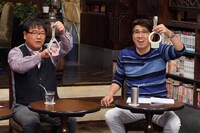 「石橋貴明のたいむとんねる」に出演する（左から）カンニング竹山、石橋貴明。(c)フジテレビ