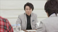 「ミューズの晩餐」の打ち合わせに臨む上川隆也に扮したライス田所。(c)テレビ東京