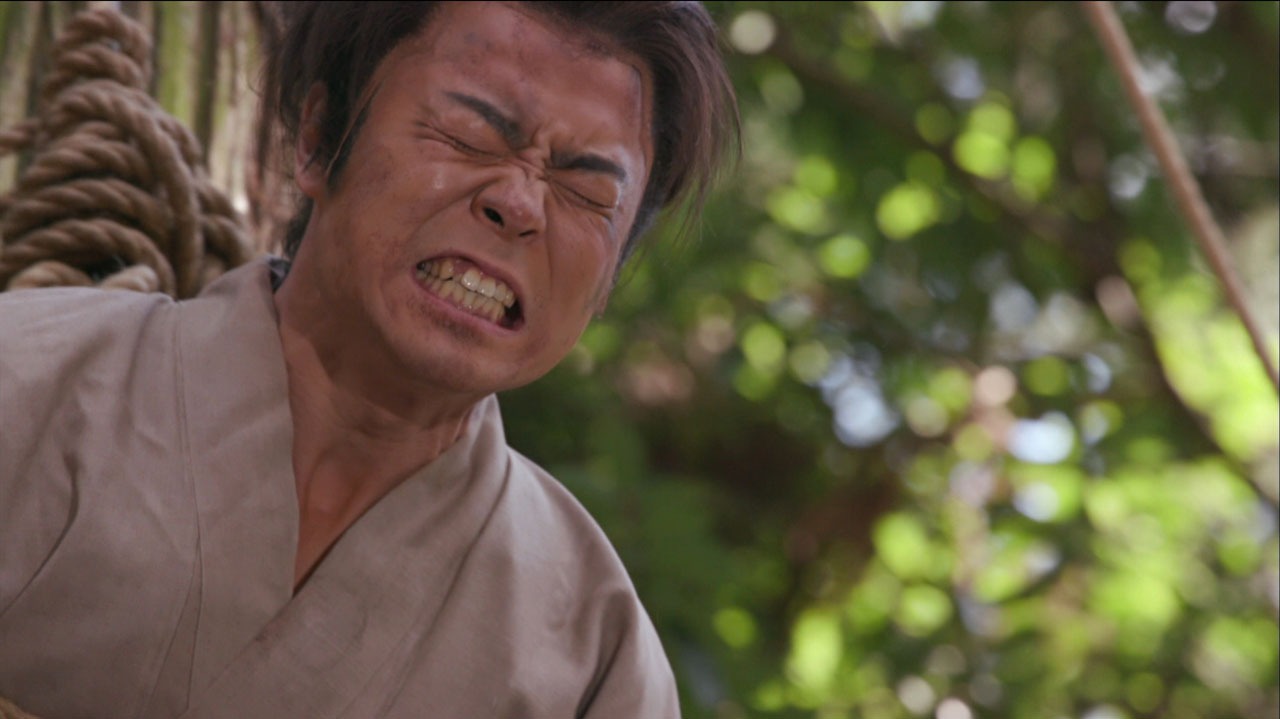 宮本武蔵役の上川隆也に扮するライス田所。(c)テレビ東京