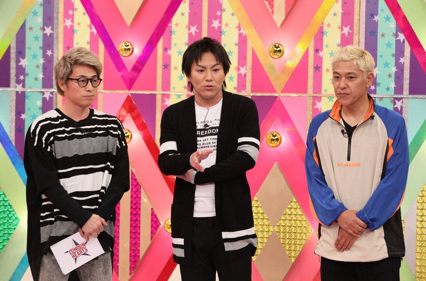 「ロンドンハーツ」に出演する狩野英孝（中央）とロンドンブーツ1号2号。(c)テレビ朝日