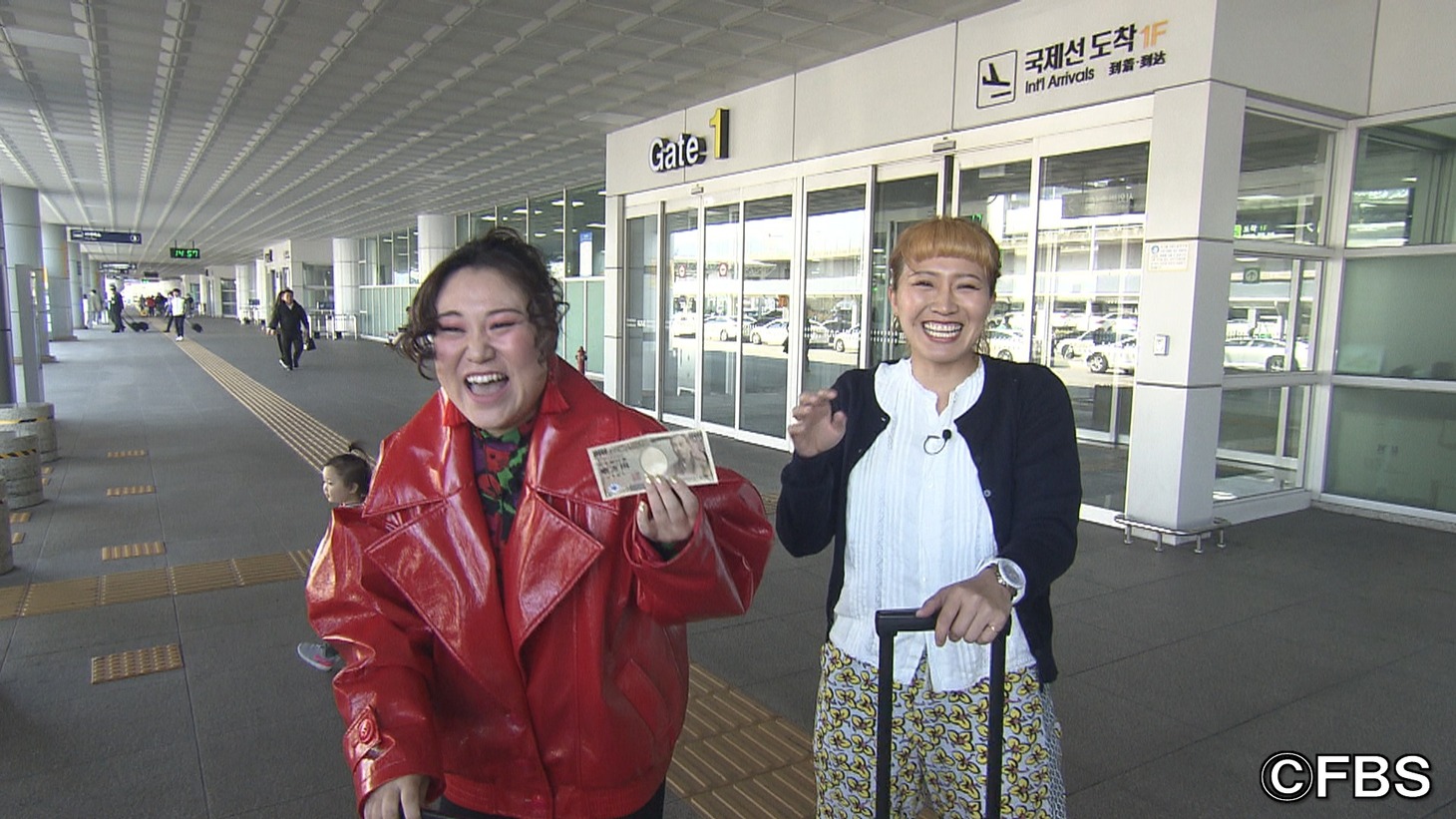 「お小遣い1万円！バービー★丸山佳里奈の韓国女子旅」のワンシーン。