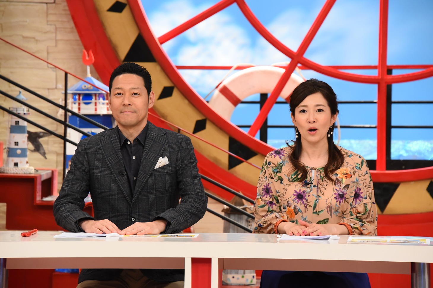 東野幸治と村西利恵アナ（右）。(c)関西テレビ