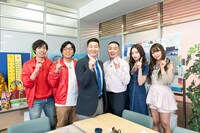 「第1話」の出演者たち。(c)ABC