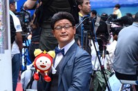 リポーターとしてやってきていたガリットチュウ福島。