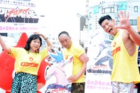 椿鬼奴（左）とレイザーラモン。