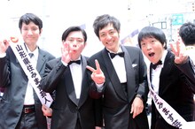 左からソラシド本坊、井下好井・好井、とろサーモン村田、ソラシド水口。