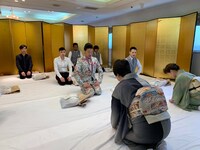 「世界！ニッポン人養成所」のワンシーン。(c)静岡第一テレビ