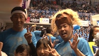 バスケ芸人として活動する麒麟・田村（左）、大西ライオン（右）。(c)MBS