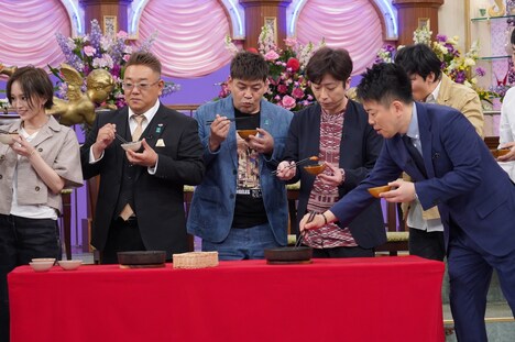 「行列のできる法律相談所」のワンシーン。(c)日本テレビ