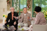 「徹子の部屋」に出演する（左から）小松政夫、伊東四朗、黒柳徹子。(c)テレビ朝日