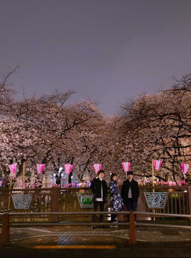 左からLLR福田、椿鬼奴、怪獣・竹内。