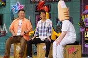 左からブラックマヨネーズ、親指ぎゅー太郎。(c)読売テレビ