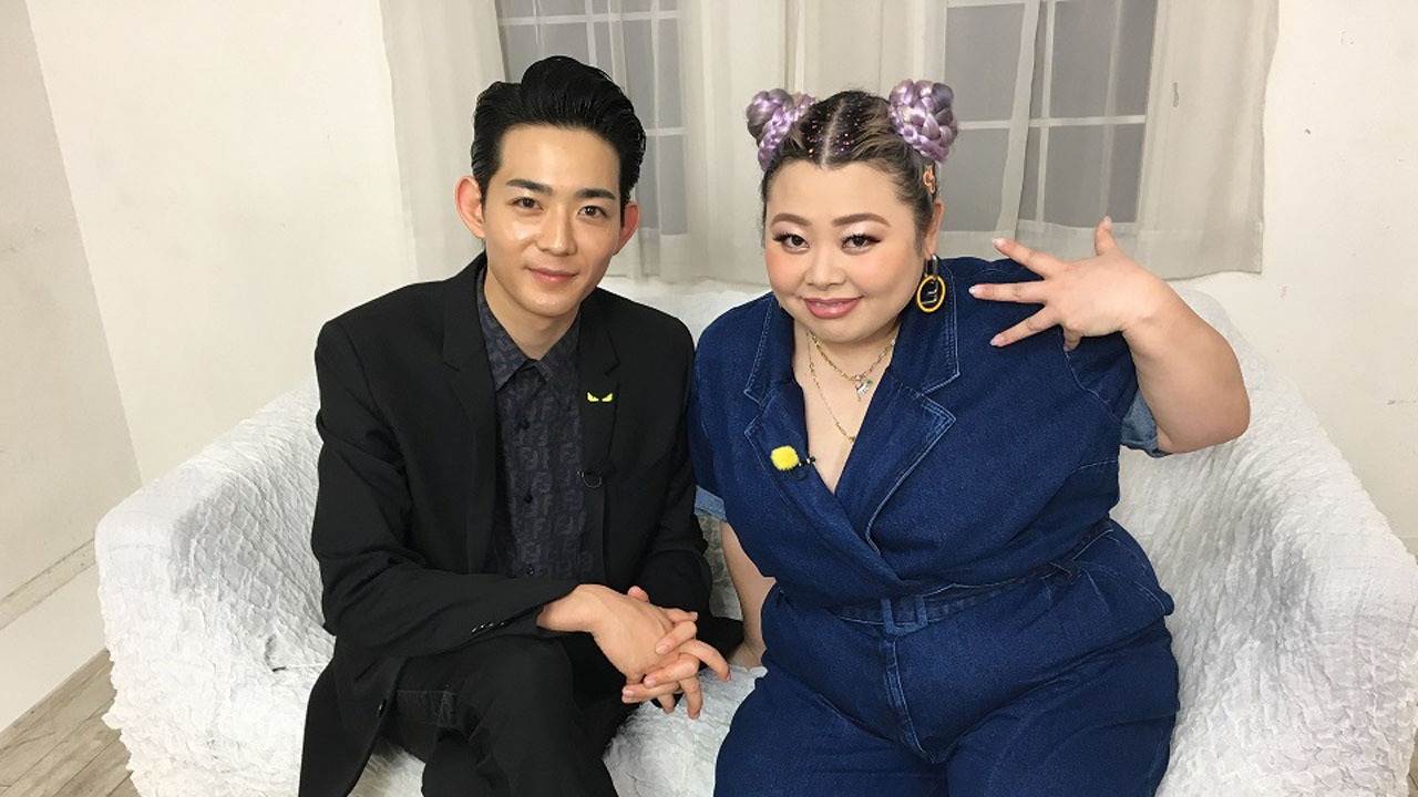 「渡辺直美のナオミーツ」に出演する竜星涼（左）と渡辺直美（右）。