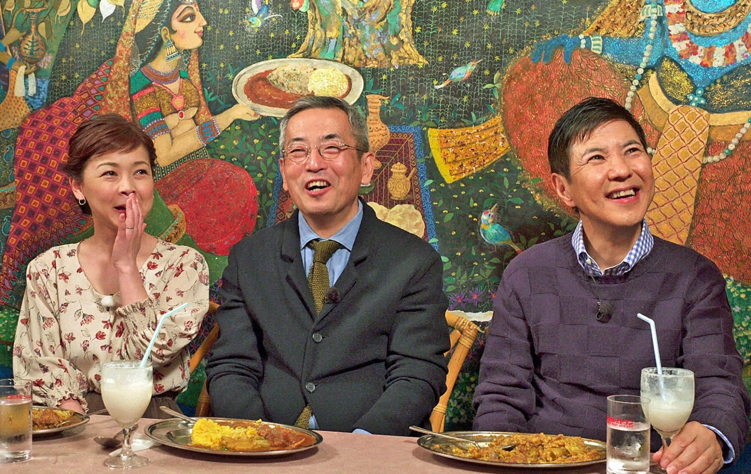 「土井善晴の美食探訪」に出演する（左から）はしのえみ、土井善晴、関根勤。(c)BS朝日