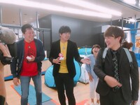 ロケ企画「川合俊一の現場主義」のワンシーン。(c)読売テレビ