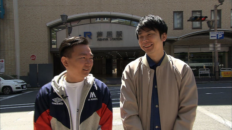 風呂を借りるロケに挑戦するかまいたち。(c)MBS