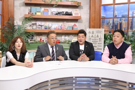 （左から）YOU、サンドウィッチマン、伊集院光。(c)中京テレビ