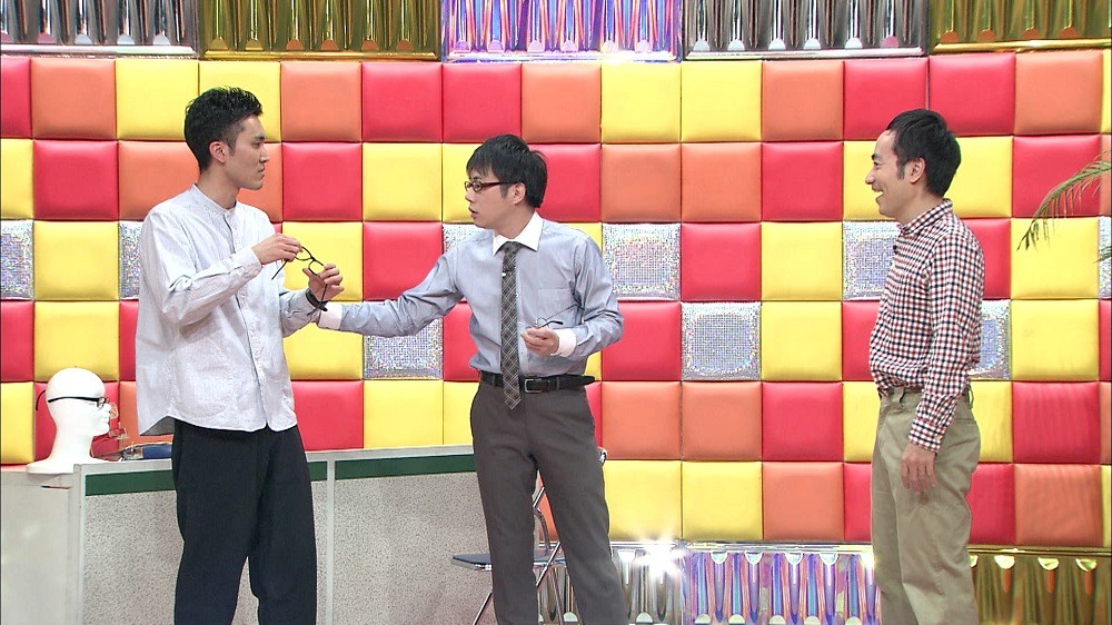 ハナコ菊田（左）とかもめんたる。(c)テレビ朝日