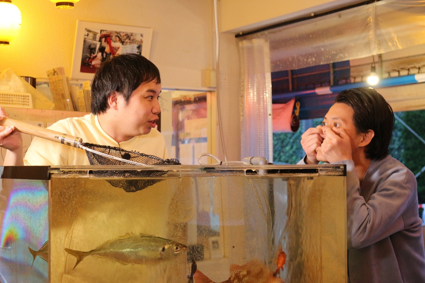 「冒険発掘バラエティ 霜降り明星のあてみなげ」のワンシーン。(c)静岡朝日テレビ