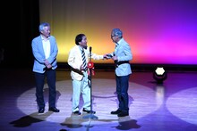 揉めるシティボーイズ。