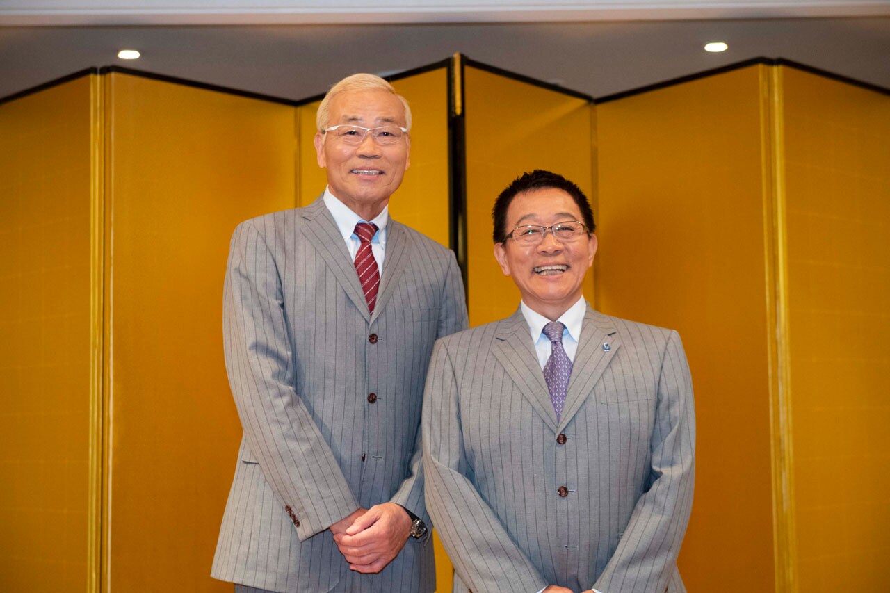 オール阪神・巨人が紫綬褒章受章、「できる限り漫才で走り続けていきたい」