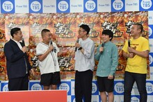 （左から）チョコレートプラネット、ハナコ。