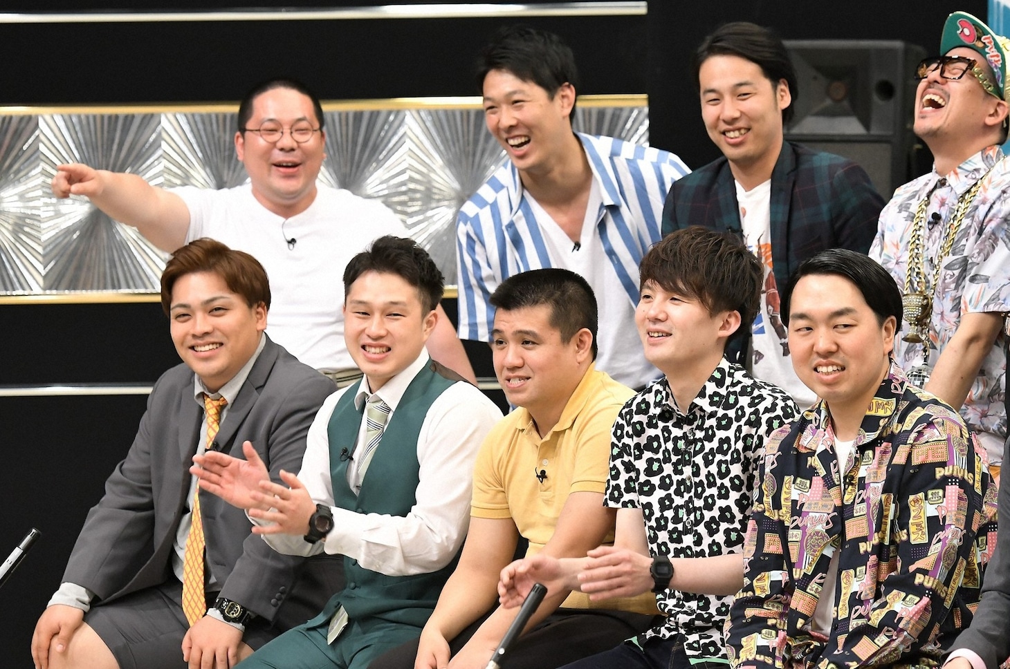 「有田ジェネレーションズ」のメンバーたち。(c)TBS