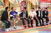 「ロンドンハーツ」に出演する（左から）ナイツ塙、出川哲朗、カンニング竹山、アンタッチャブル山崎、陣内智則、有吉弘行。(c)テレビ朝日