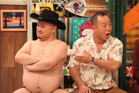 （左から）ハリウッドザコシショウ、バイきんぐ西村。(c)フジテレビ