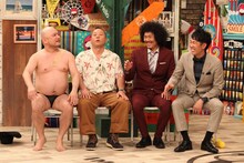 「さんまのお笑い向上委員会」に出演する（左から）ハリウッドザコシショウ、バイきんぐ西村、トータルテンボス。(c)フジテレビ