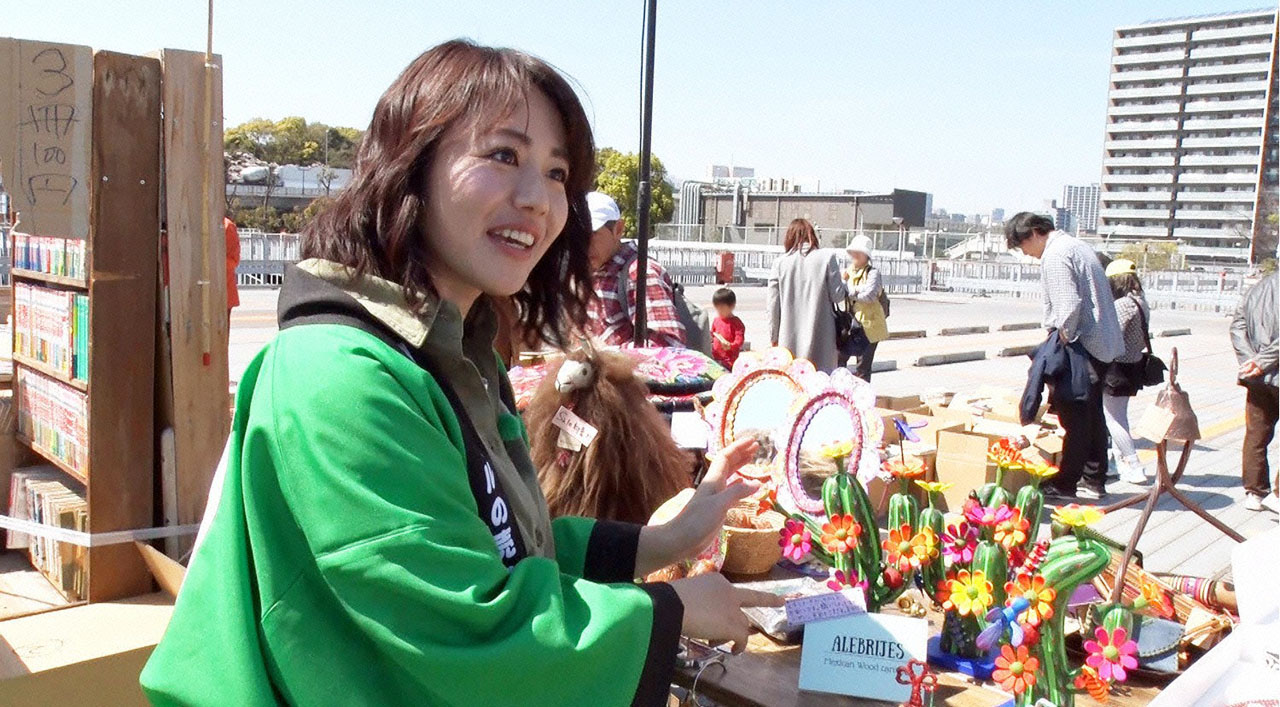 「閉店セールの売れ残り、全部売ります！」より。(c)テレビ東京