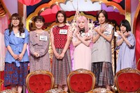 左から相席スタート・ケイ、市井紗耶香、秋元才加、益若つばさ、夏菜、にゃんこスター・アンゴラ村長。(c)日本テレビ