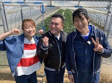 左から鈴木奈々、アンタッチャブル山崎、千原ジュニア。(c)テレビ東京