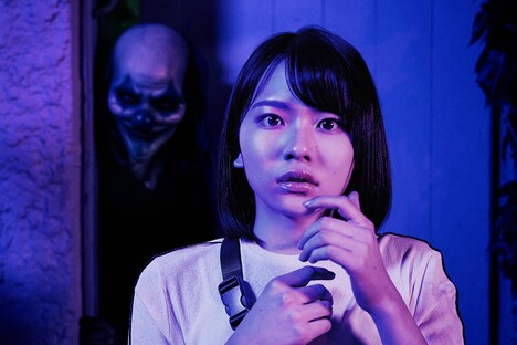 山田杏奈が出演するVR対応動画「お化け屋敷5D －戦慄爽快－【体験者用】」イメージ。