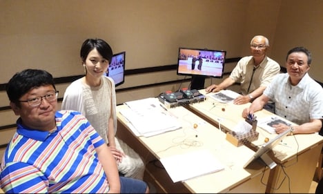 （左から）Wエンジン・チャンカワイ、森葉子アナ、林邦夫範士八段、渡辺正行。