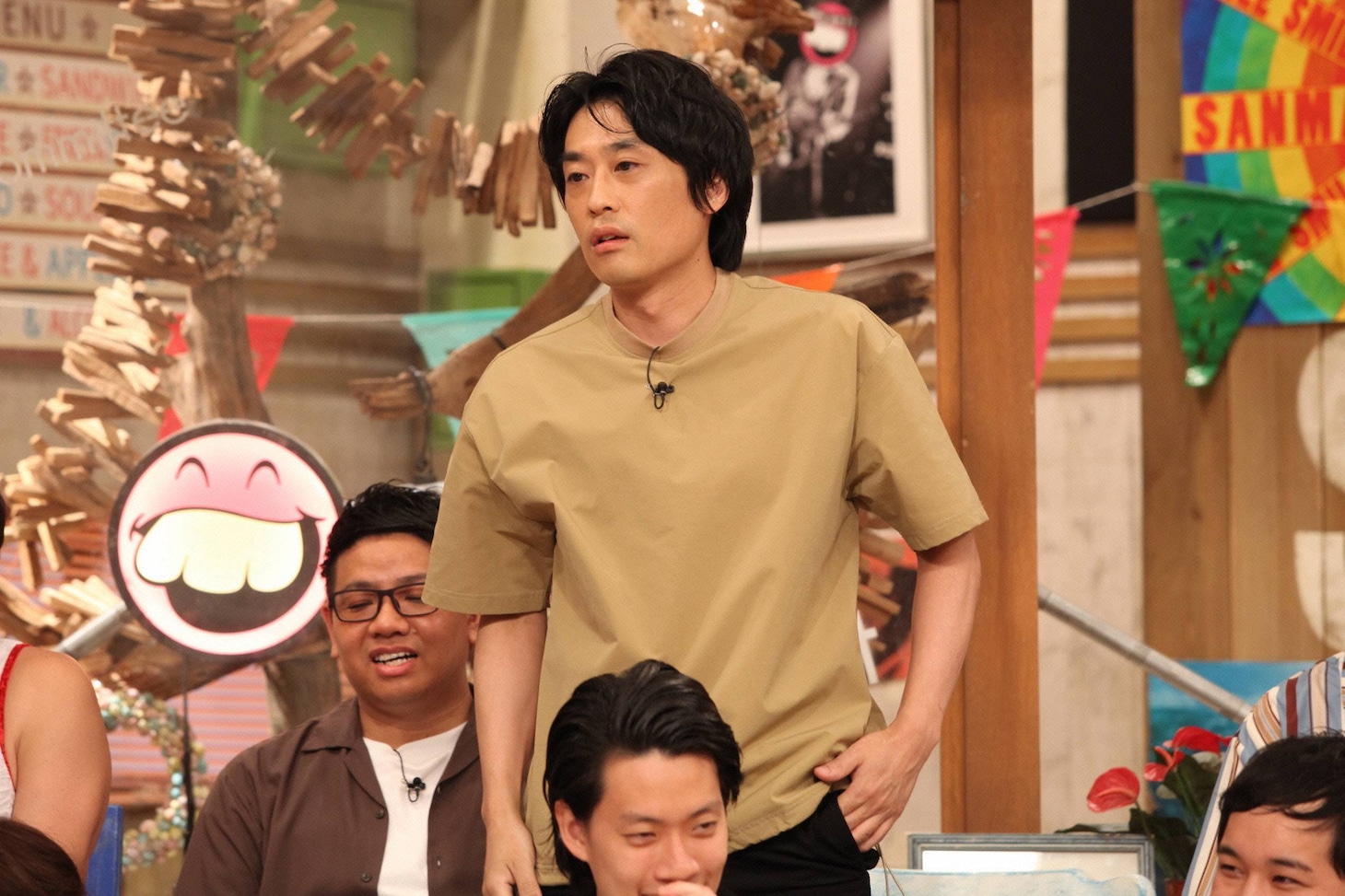 フルーツポンチ村上（中央） (c)フジテレビ