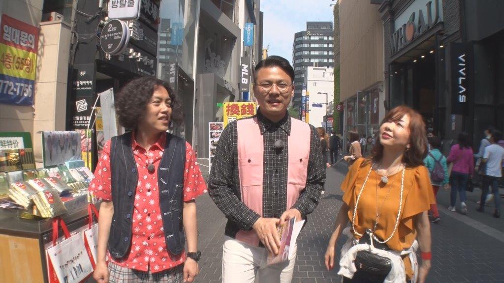左から学天即、ハイヒール・モモコ。(c)読売テレビ