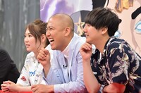 ゲストのコロコロチキチキペッパーズと西野未姫（左）。(c)TBS