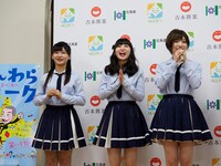 左から菖蒲まりん、堀詩音、太田夢莉。