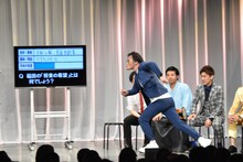 NSC入学願書に書いた「趣味・特技」のバスケットボールのプレーを再現するアインシュタイン稲田。