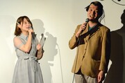 左から真奈、桐野安生。