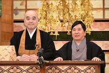 （左から）千葉公慈、爆笑問題・田中。(c)テレビ朝日